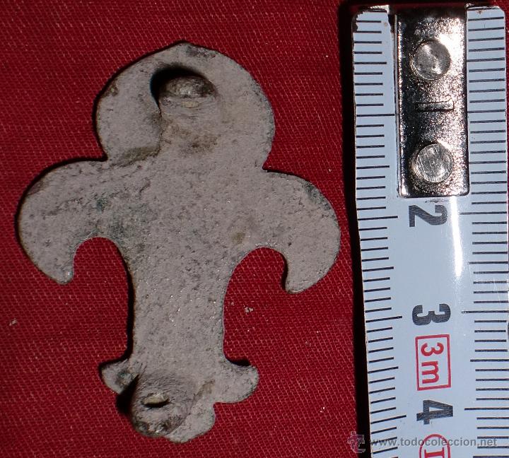 Militaria: Flor de lys guerra carlista - Foto 2