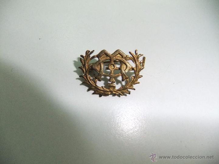 Militaria: insignia con letras M O. - Foto 1