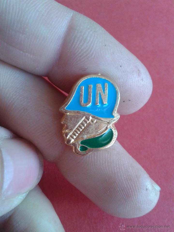Militaria: PIN DE LA ONU. CASCOS AZULES. - Foto 1