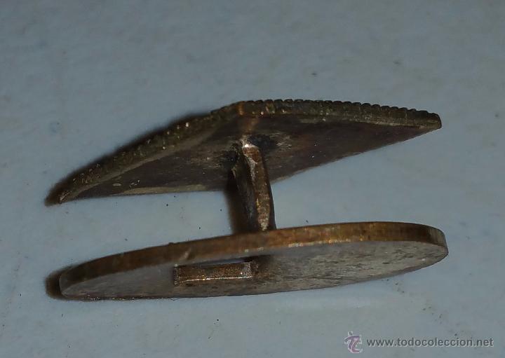 Militaria: INSIGNIA DE SOLAPA DE VETERINARIA DEL EJERCITO - Foto 2