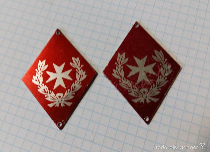 Militaria: Par de rombos de Sanidad - Foto 1