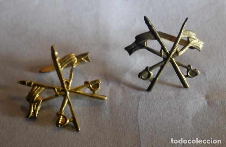 Militaria: 2 insignias de Caballer&iacute;a - Foto 1