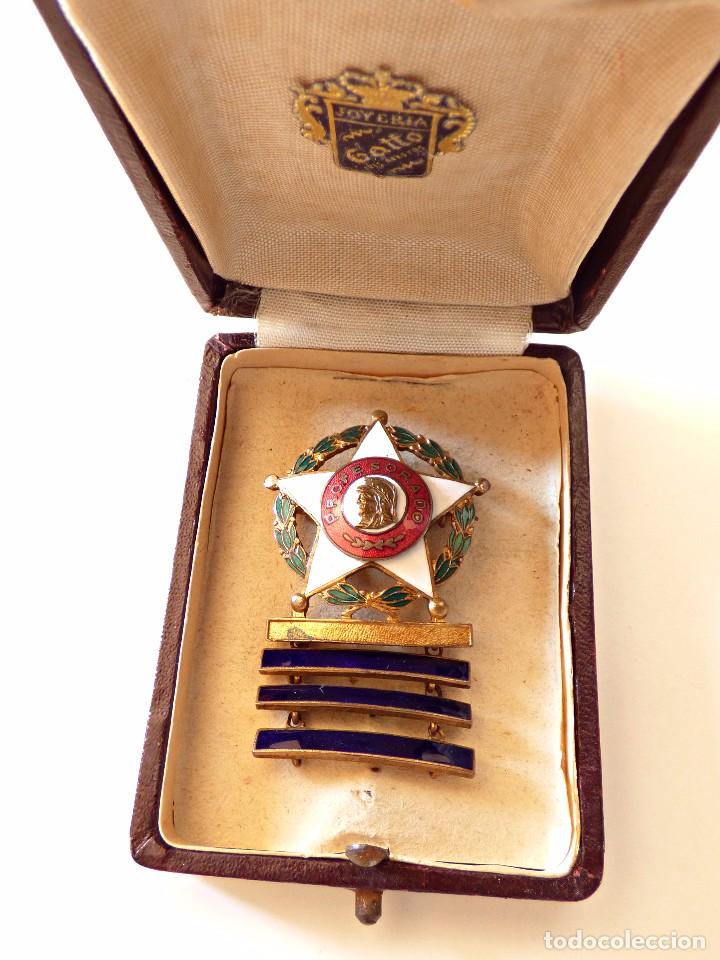 Militaria: DISTINTIVO DE PROFESORADO CON PERMANENCIA