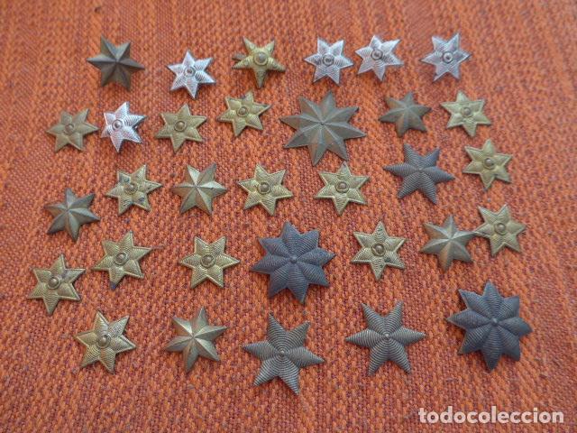 Militaria: Gran lote de 32 insignia estrella antiguos de casa castells, insignias, estrellas. Original. - Foto 1 - 106185067