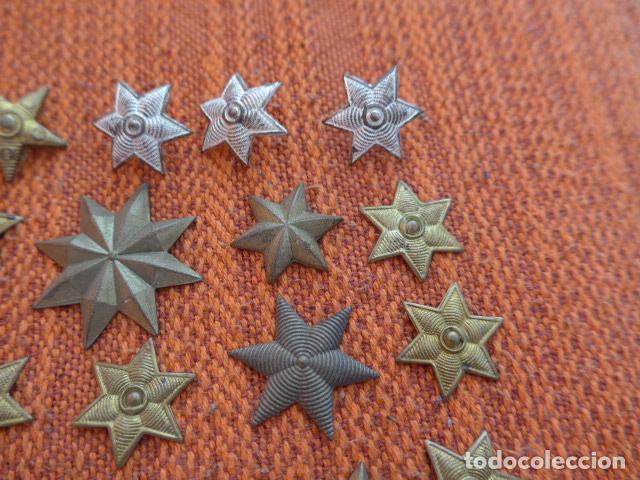 Militaria: Gran lote de 32 insignia estrella antiguos de casa castells, insignias, estrellas. Original. - Foto 4 - 106185067