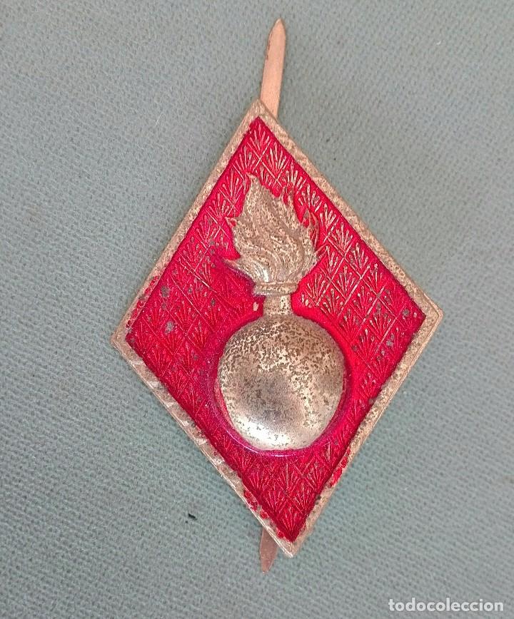 Militaria: Insignia militar rombo cuerpo de artiller&iacute;a