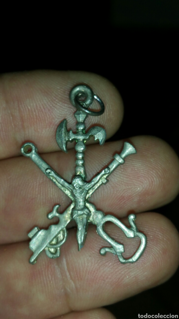 Militaria: Antigua insignia o colgante de la Legi&oacute;n espa&ntilde;ola