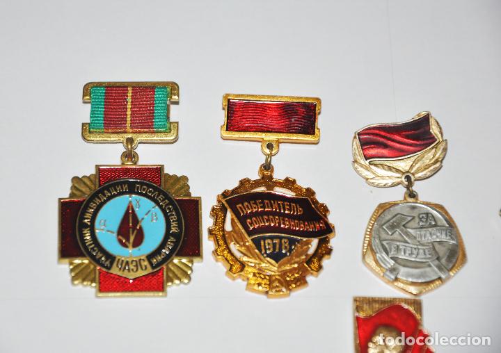 Militaria: Lote seis medallas i insignias sovieticas de un komunista .URSS - Foto 2 - 112996467