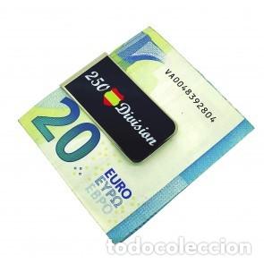 Militaria: PINZA PARA BILLETE 250 DIVISI&Oacute;N AZUL
