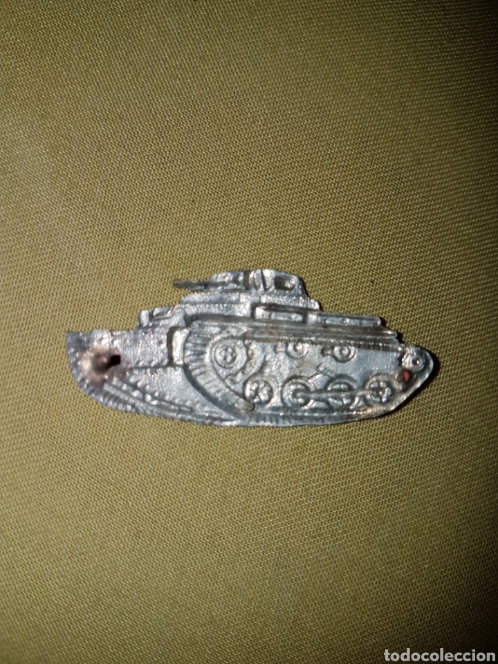 Militaria: Insignia tanque tanqueta - Foto 2