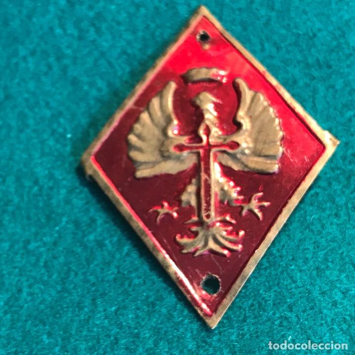 Militaria: V29-  ROMBO MILITAR METALICO DE CIR.