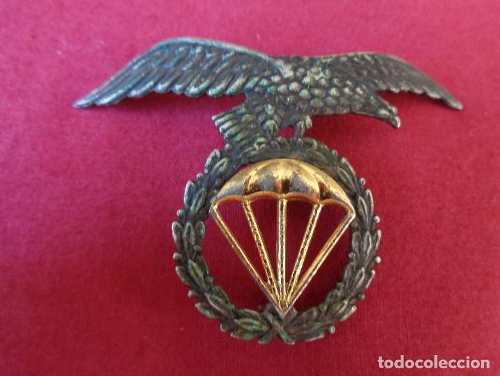 Militaria: DISTINTIVO DE BOINA DE LA BRIGADA PARACAIDISTA EJ&Eacute;RCITO ESPA&Ntilde;OL