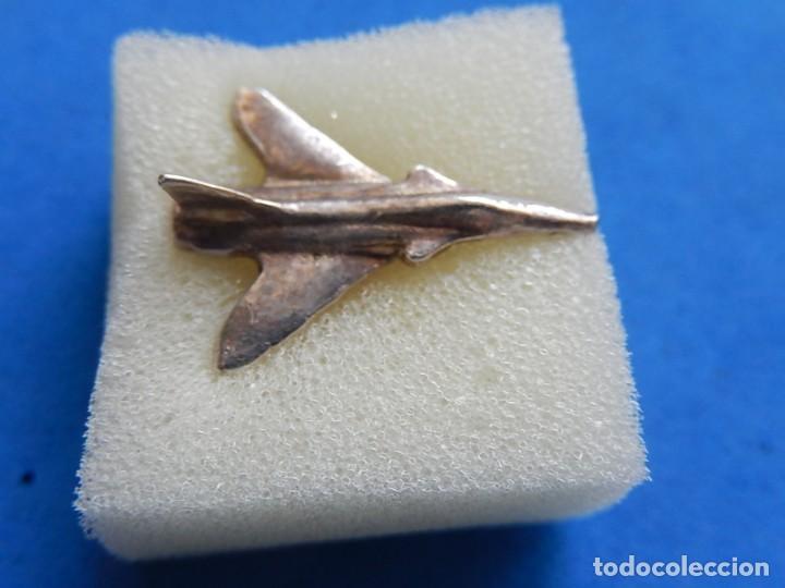 Militaria: Lote de cinco pins de aviones / avi&oacute;n. - Foto 2