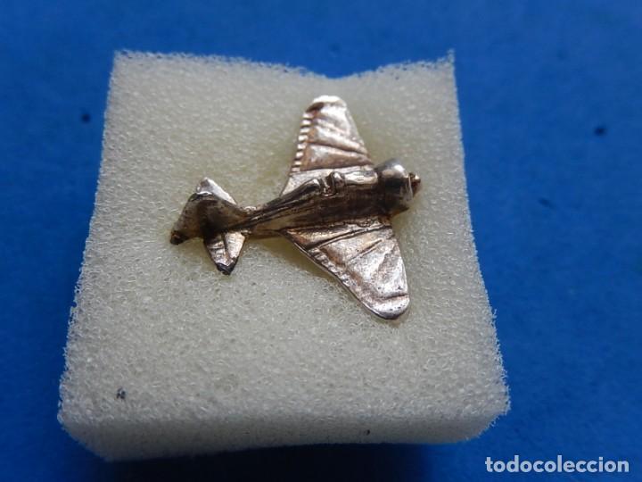 Militaria: Lote de cinco pins de aviones / avi&oacute;n. - Foto 3