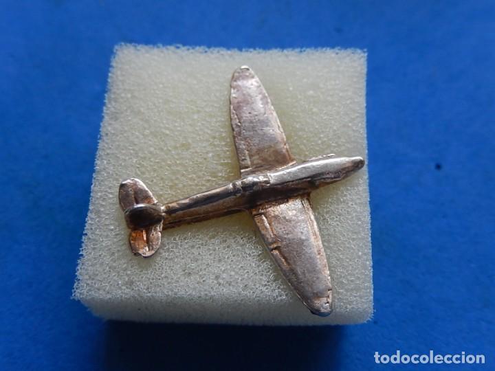 Militaria: Lote de cinco pins de aviones / avi&oacute;n. - Foto 5