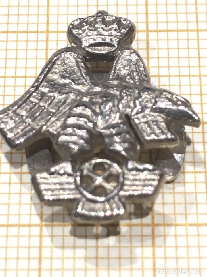 Militaria: Pin de Ojal de la Academia de Aviacion Militar Espa&ntilde;ola
