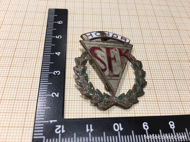 Militaria: Emblema Honor SEK laureada antigua