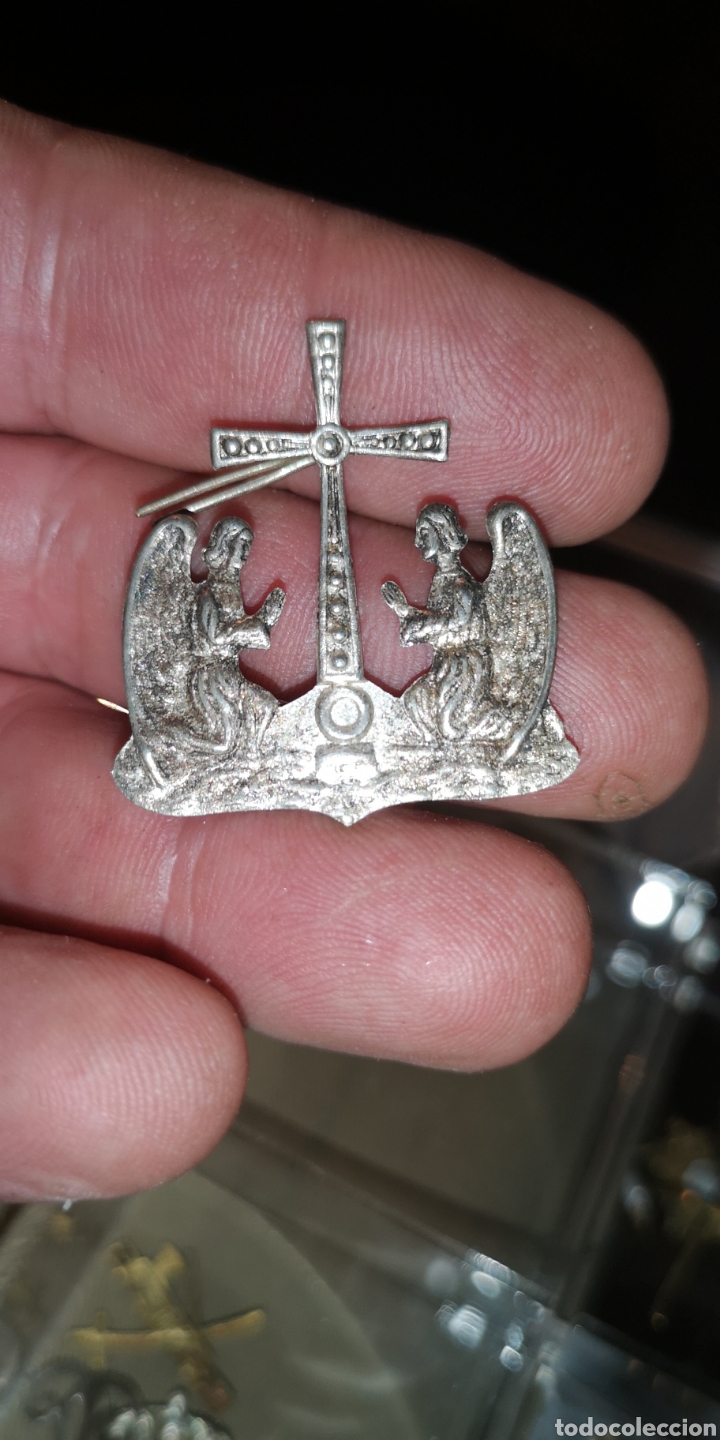 Militaria: Antiguo insignia distintivo de Asturias u Oviedo &eacute;poca Rep&uacute;blica o Alfonso 13