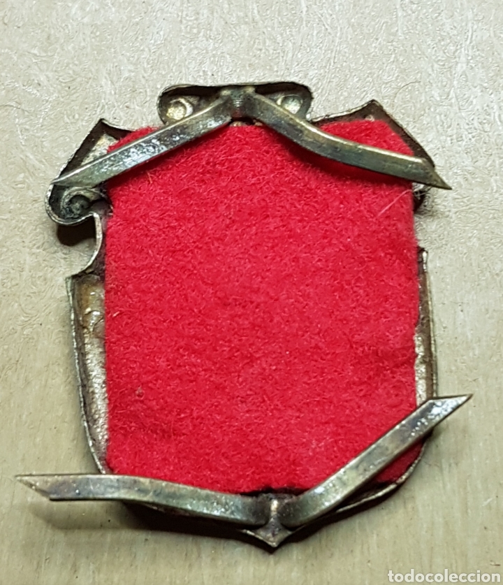 Militaria: Insignia Guardia Civil modelo 31 republica
