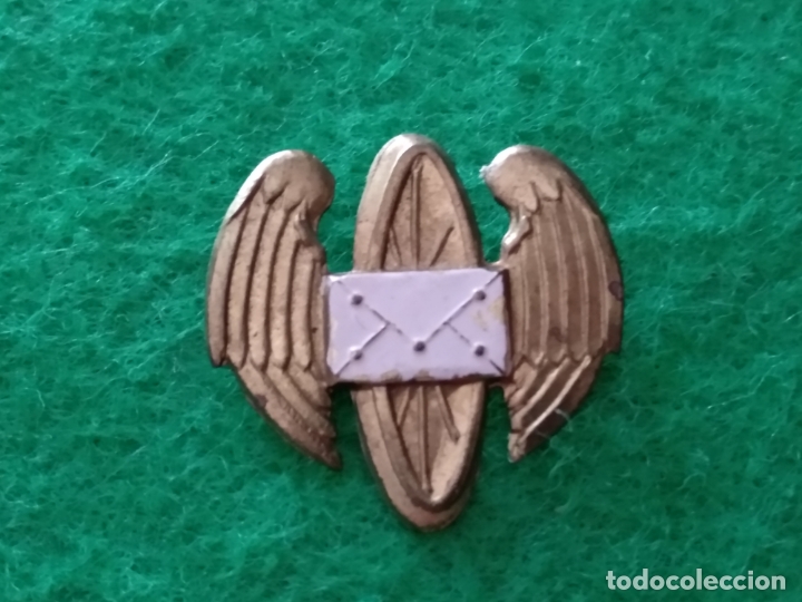 Militaria: INSIGNIA CORREOS EPOCA FRANCO