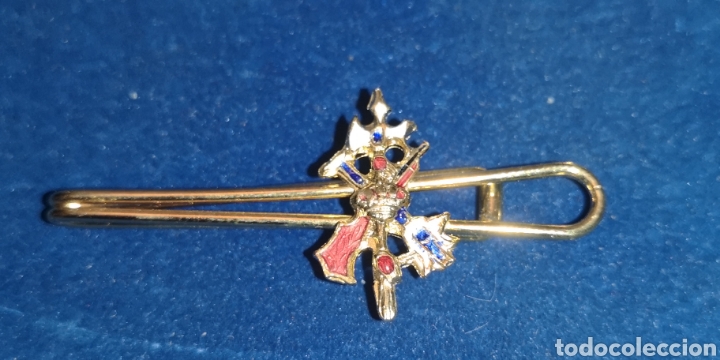 Militaria: Pasador o pisacorbatas con el emblema distintivo de la Legi&oacute;n espa&ntilde;ola