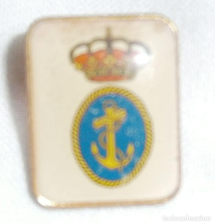 Militaria: pin insignia de la marina