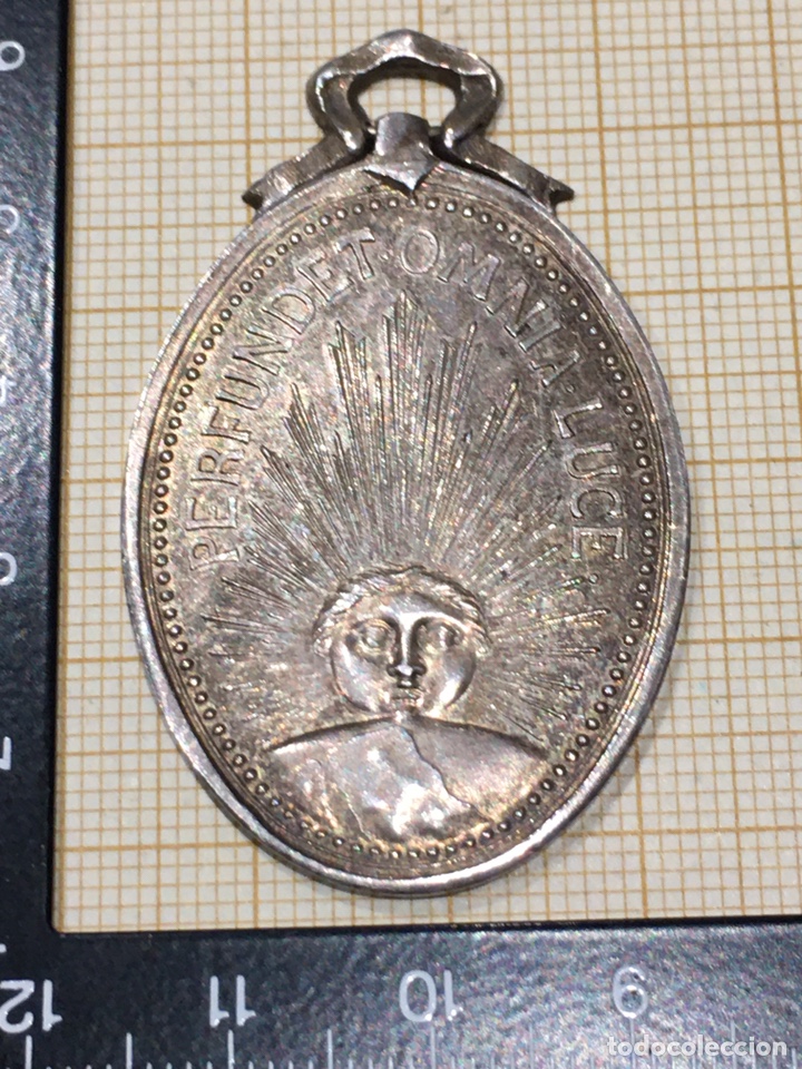 Militaria: Medalla al M&eacute;rito. Perfundet Omnia Luce - Foto 2