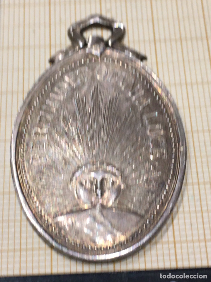Militaria: Medalla al M&eacute;rito. Perfundet Omnia Luce - Foto 1
