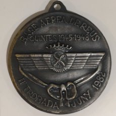 Militaria: MEDALLÓN II TROBADA BASE AÉREA DE REUS-1982. Lote 189861071