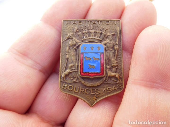 Militaria: Insignia francesa Bourges 1948 - Foto 1