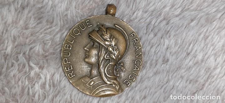 Militaria: ANTIGUA MEDALLA DE BRONCE DE LA REPUBLICA FRANCESA - OPERACIONES DEL NORTE DE AFRICA - A&Ntilde;O 1958