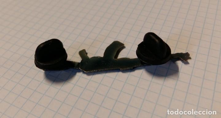 Militaria: Pin de Kalashnikov - AK47 - Foto 2