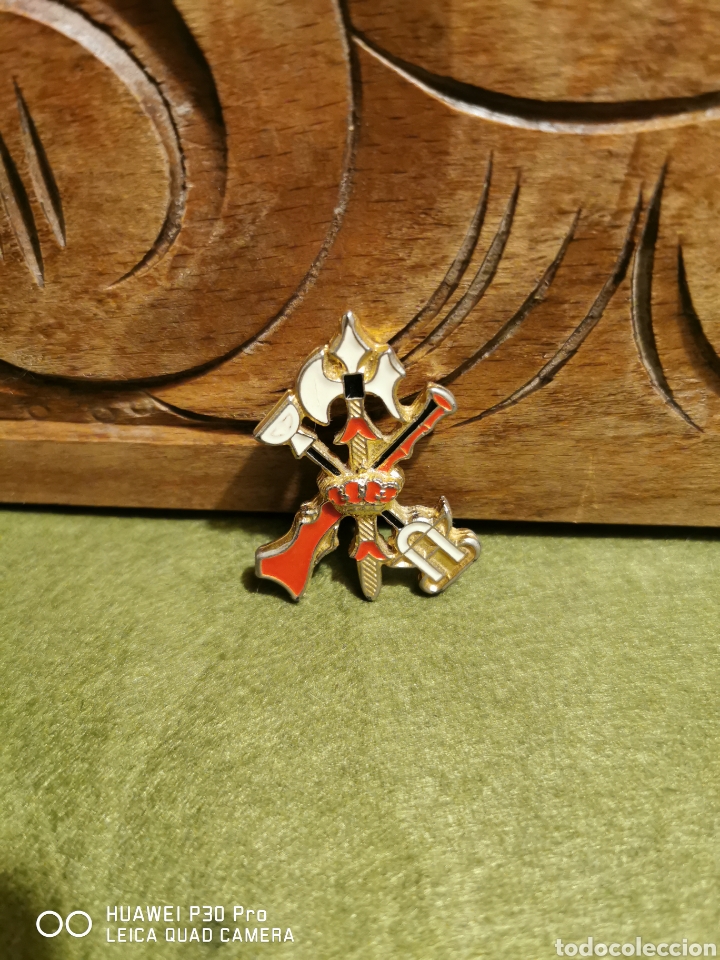 Militaria: distintivo de la Legi&oacute;n - Foto 1