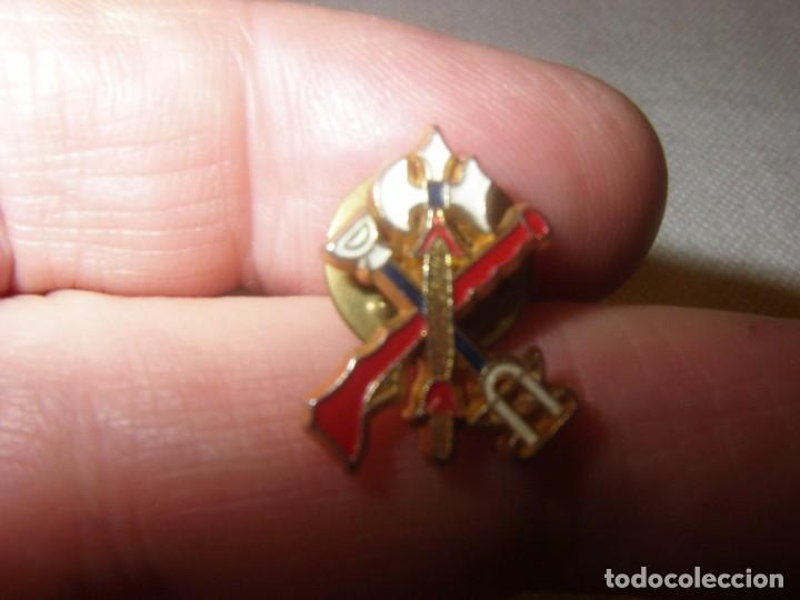 Militaria: Pin de la Legi&oacute;n.