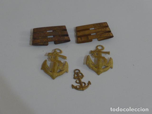 Militaria: Lote de insignias emblemas de marina antiguas, 2 son parches para gorra, originales