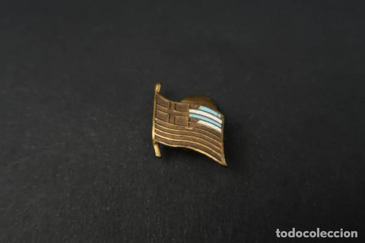 Militaria: Antiguo Pin a Identificar - Foto 1