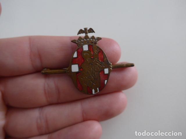 Militaria: Antigua insignia de exposicion internacional de barcelona de 1929, original