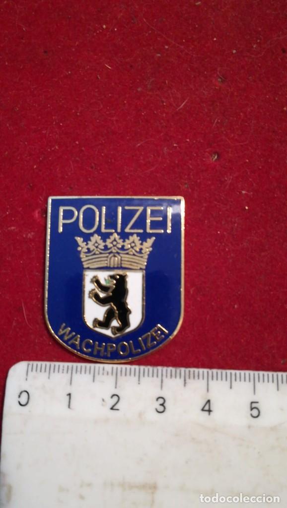Militaria: Insignia POLICIA DE BERLIN - Foto 1