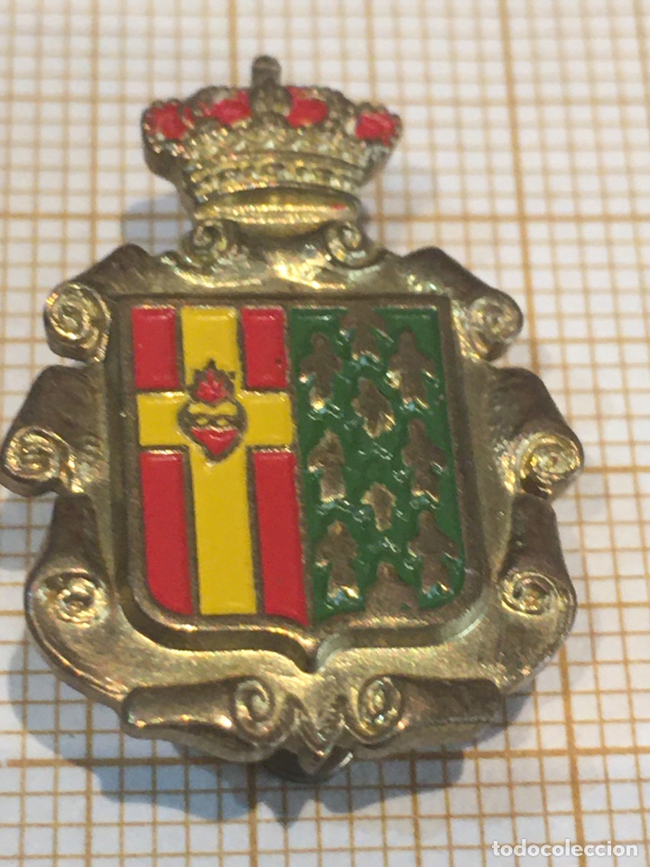 Militaria: Pin de Ojal, Ciudad de Getafe, Esmaltado.