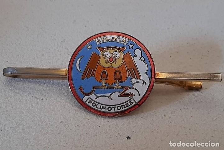 Militaria: PISACORBATAS / SUJETA CORBATAS INSIGNIA - ESCUELA DE POLIMOTORES - AVIACION - EJERCITO DEL AIRE