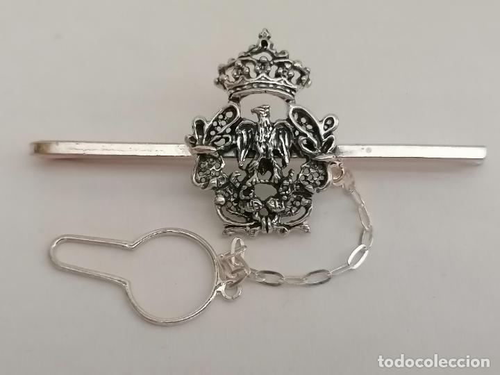 Militaria: SUJETACORBATAS, AGUILA CORONADA, PLATA