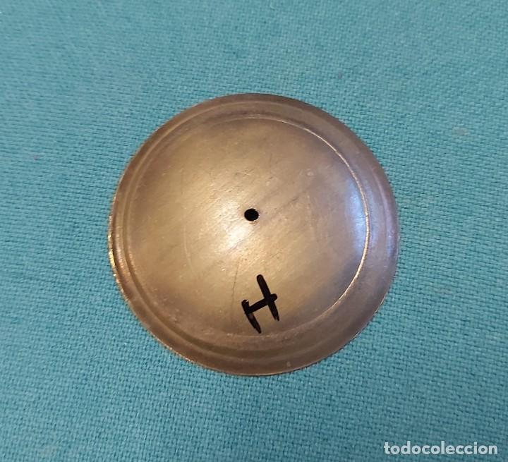 Militaria: Base para placa, 4,5 cm - Foto 1