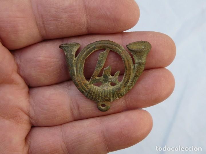 Militaria: ANTIGUO EMBLEMA REGIMIENTO CAZADORES 4