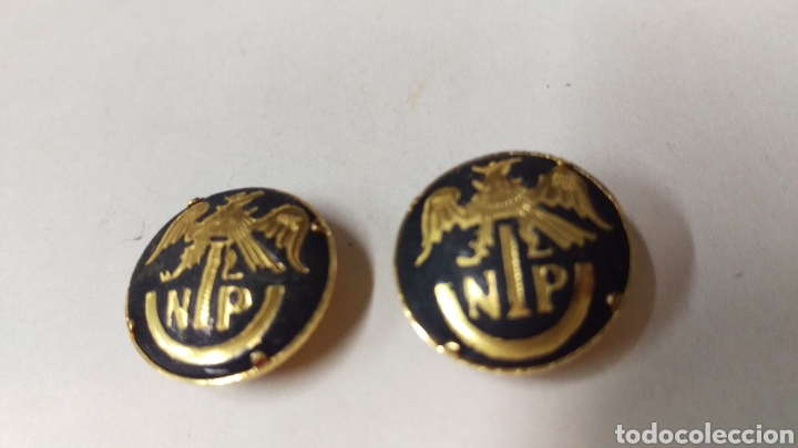 Militaria: Antigua pareja de insignias de ojal o de solapa. damasquinadas oro NP - NIP