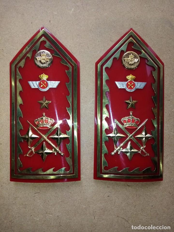 Militaria: Hombreras de general ej&eacute;rcito del Aire - Foto 1