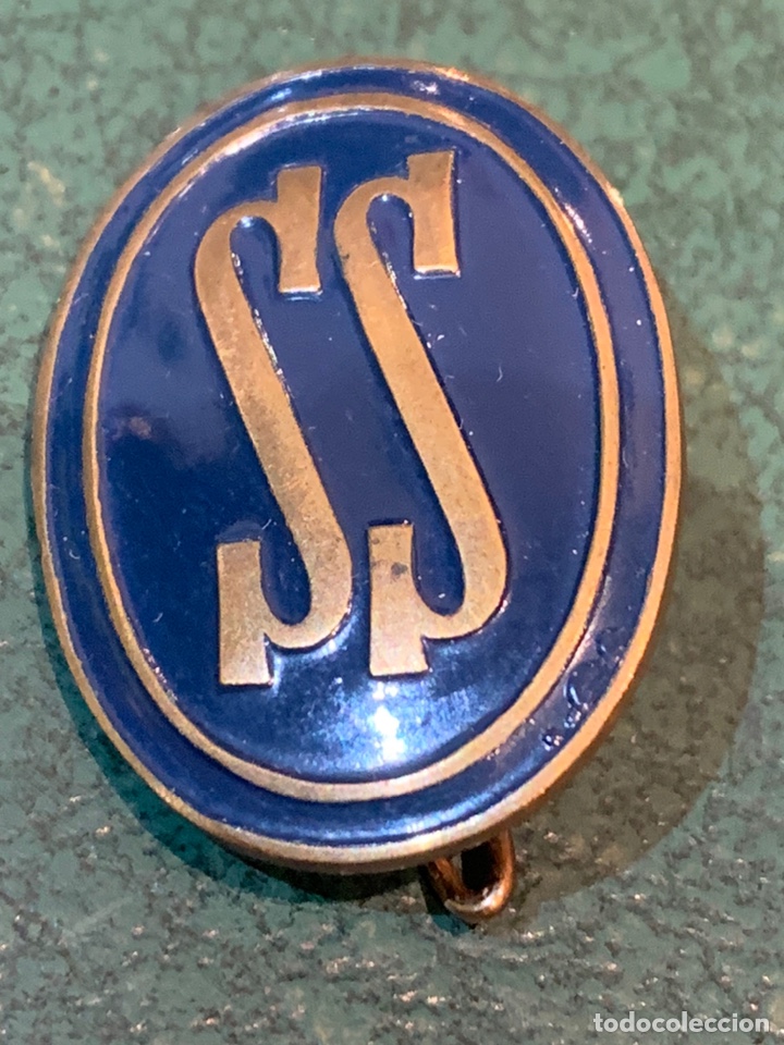 Militaria: Insignia del Sevicio Social en Azul