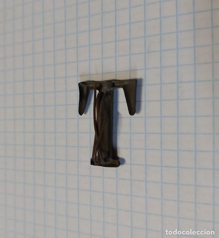 Militaria: Letra T, 2,2 cm - Foto 2