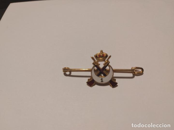 Militaria: Insignia ESMALTADA EJERCITO - AFRICA OCCIDENTAL - IFNI - TIRADORES - PERMANENCIA???