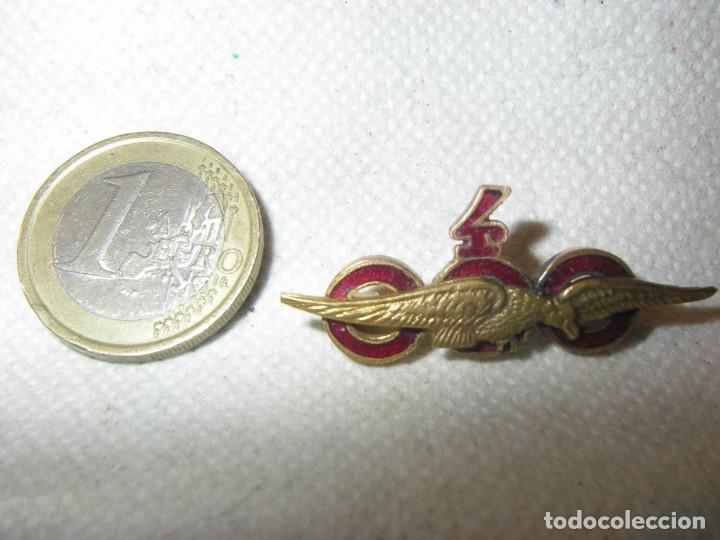 Militaria: Vieja insignia del Ej&eacute;rcito del Aire para piloto, 4000 horas de vuelo