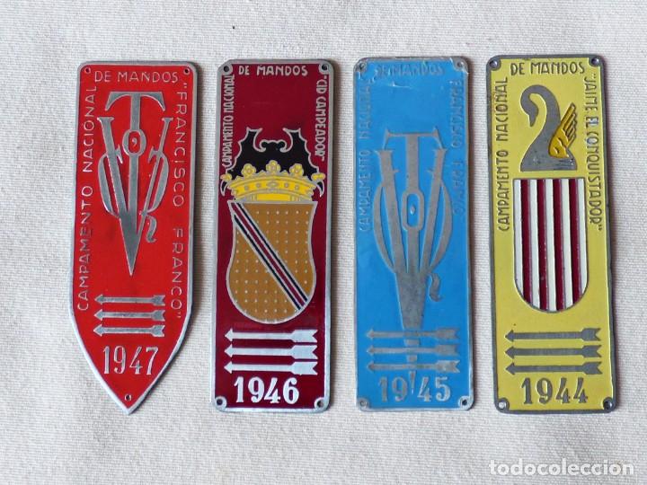 Militaria: DISTINTIVOS DE JEFE DE CENTURIA DE CAMPAMENTO NACIONAL DE MANDOS. DE LOS A&Ntilde;OS 1944 - 45 - 46 y 47.